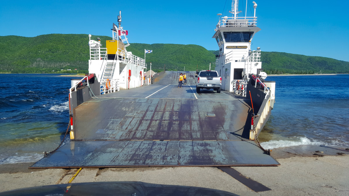 Die Englishtown Cable Ferry